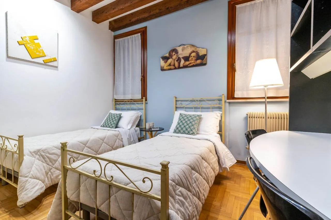 Apartment San Marco - 2 Bedrooms With Lift Venice