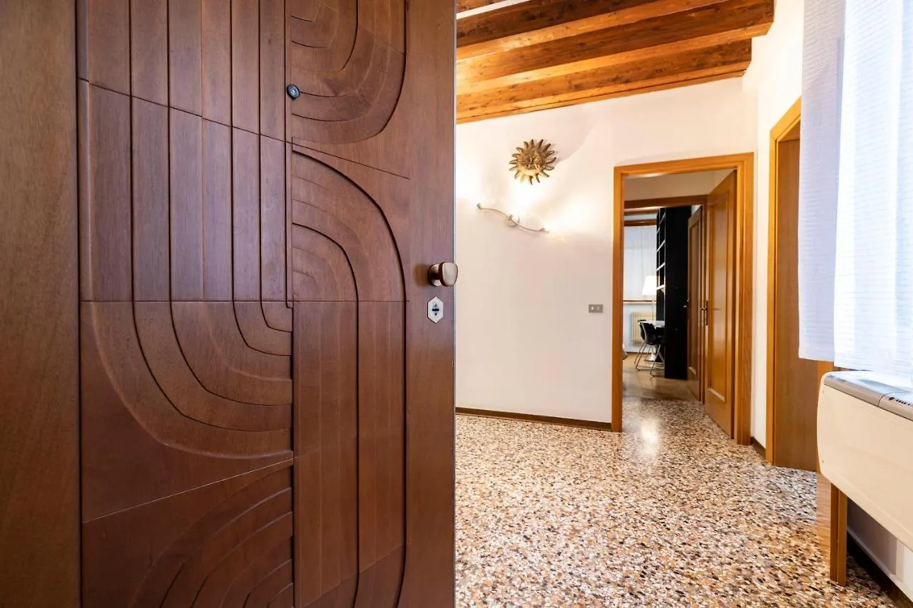 San Marco - 2 Bedrooms With Lift Venice