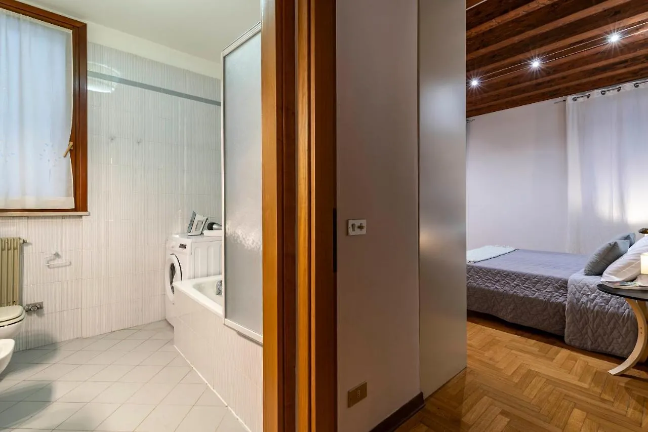 Apartment San Marco - 2 Bedrooms With Lift Venice Italy